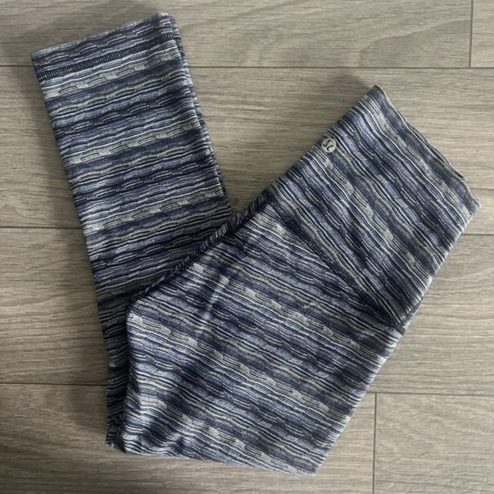 Lululemon Wunder Under Crop Space Dye‎ Twist Sapphire Blue Size 6